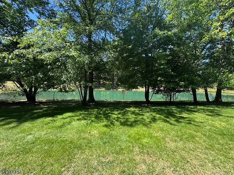 7 Sheffield Ct #7 — Photo 15