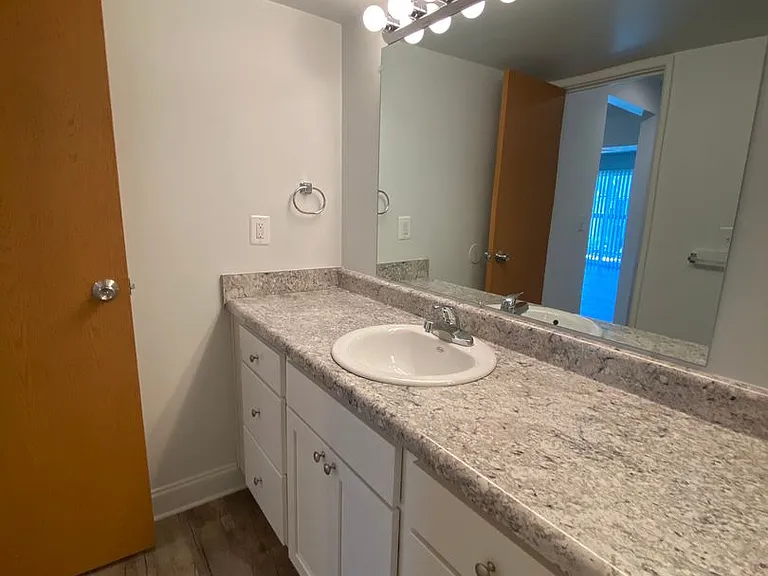 504 Saint Johns St — Photo 66