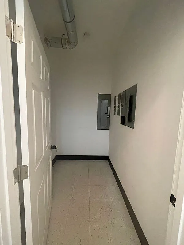Studio, 1.0 bath, 1100 sqft, $1,800 — Photo 4