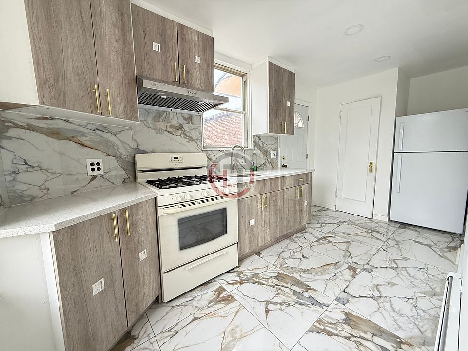 1st image of 3141 Valhalla Dr #1
