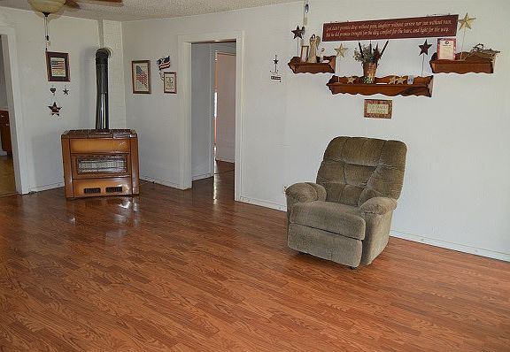 5th image of 1216 E Oak St