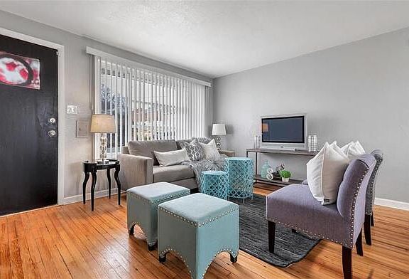 4th image of 807 Fontaine Pl