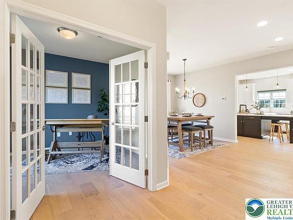 5th image of 77 Tumble Creek Rd #14