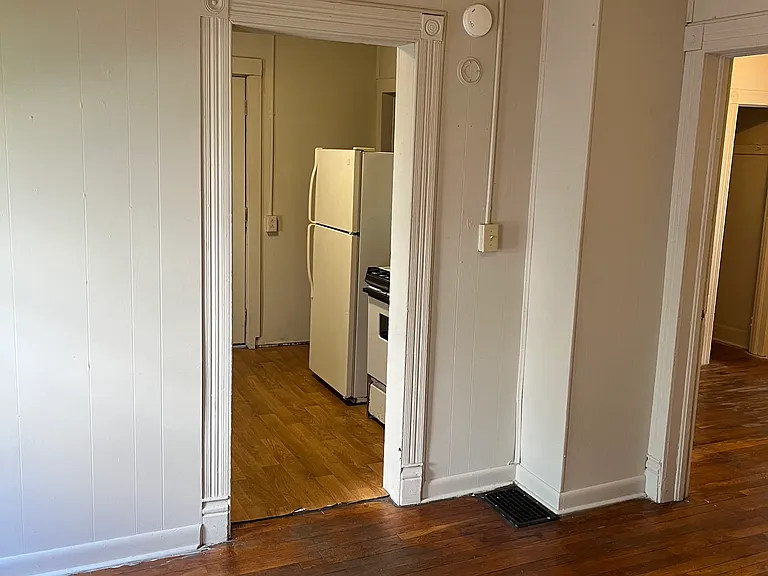 4 Truesdell St #2R — Photo 6