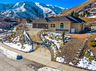 786 Queens Ct, Wenatchee, WA 98801