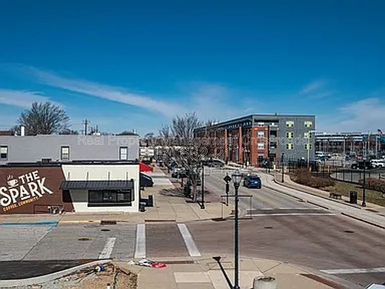 1302 N Main St #209 — Photo 27