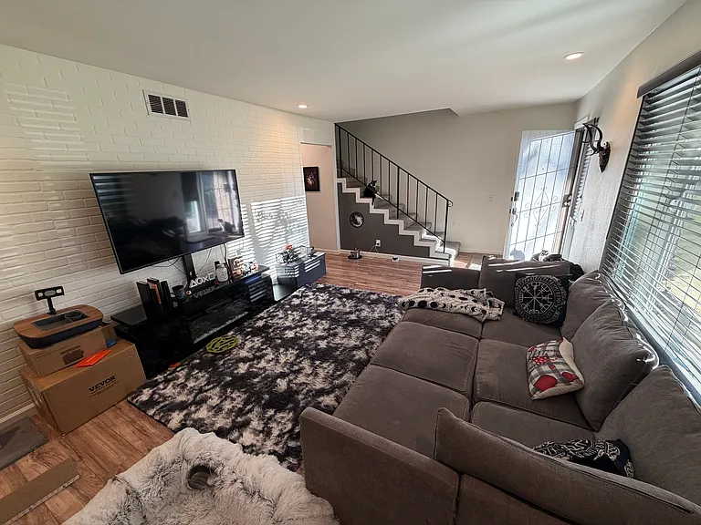 10561 Kerrigan Ct — Photo 11