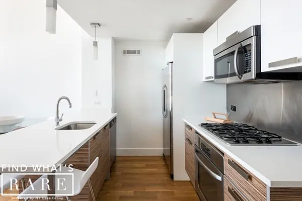 Rented by NY Casa Group | media 43