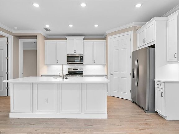 5th image of 327 Tamarindo LN