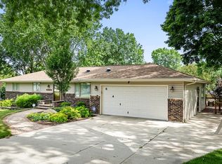 6411 Graydon Rd, Rockford, IL 61109