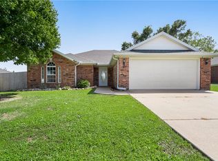 1231 Maplewood Dr, Centerton, AR 72719