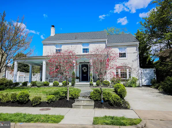 609 Malcolm Pl, Alexandria, VA 22302