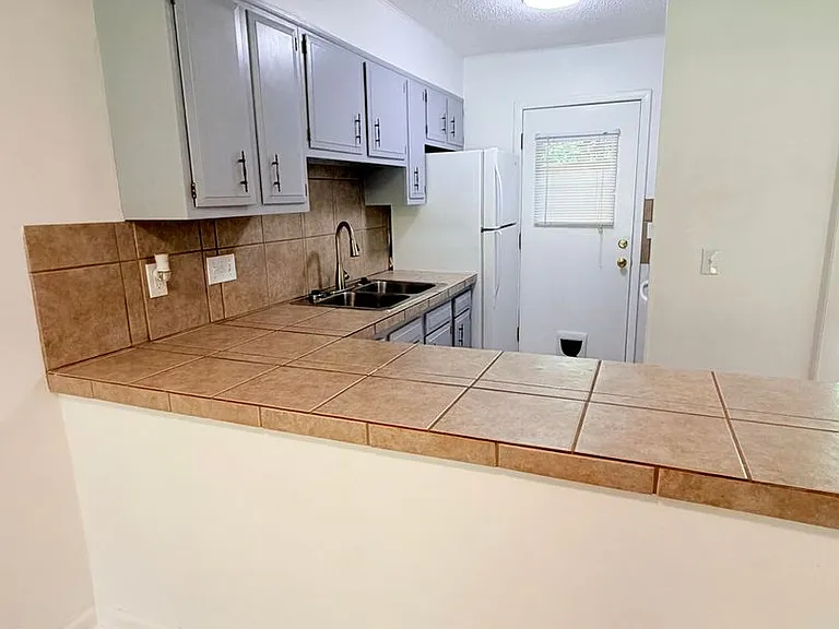 134 Colony Dr — Photo 5