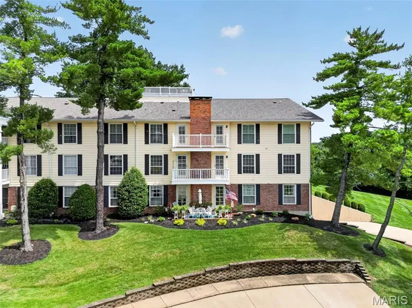 1530 Bedford Forge Ct APT 15, Chesterfield, MO 63017