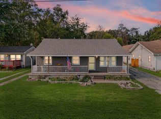 9601 Exeter Rd, Carleton, MI 48117