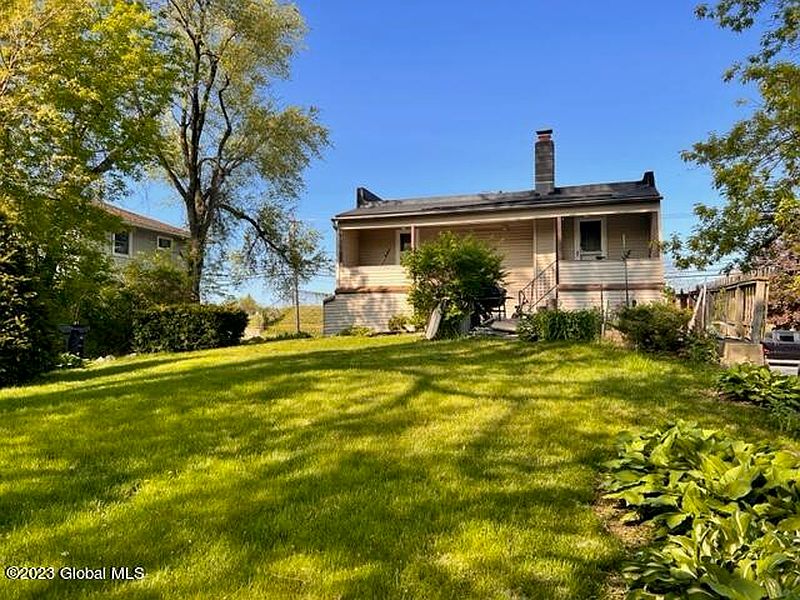 4th image of 316 Sand Creek Road