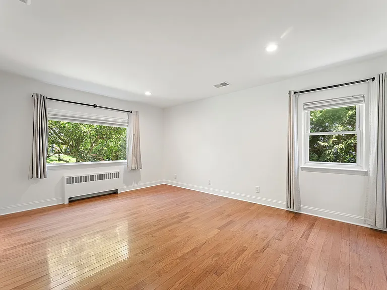 128 Moorland Dr — Photo 8