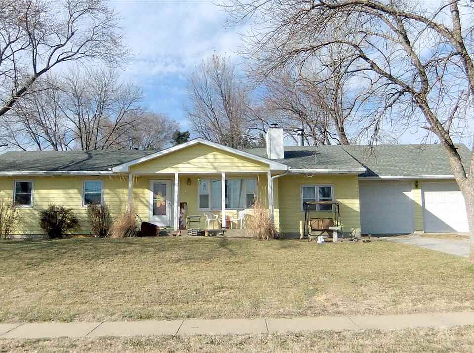 1606 Scott St Beatrice NE 68310 Zillow