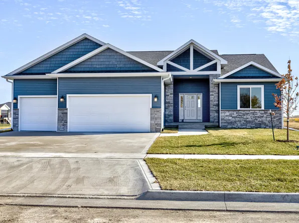 516 Timberline Dr, Gilbert, IA 50105
