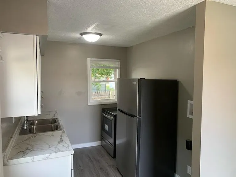 1111 N Philips St — Photo 7
