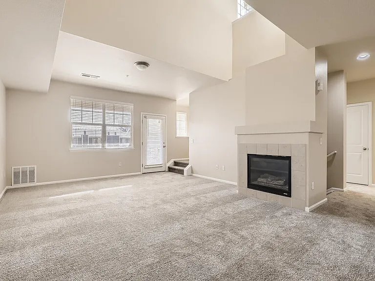 Maple Leaf Townhomes — Photo 15