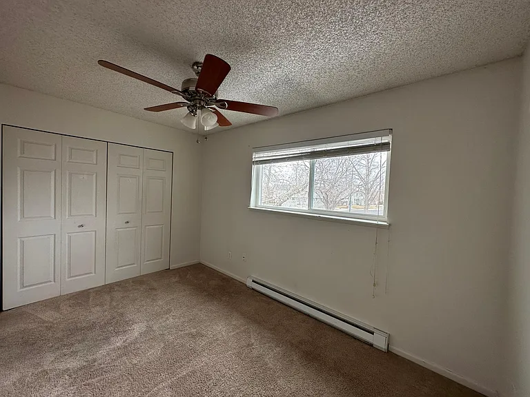 Secondary bedroom