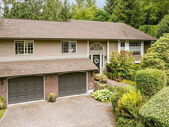 2nd image of 2415 E Cedar Hills Drive