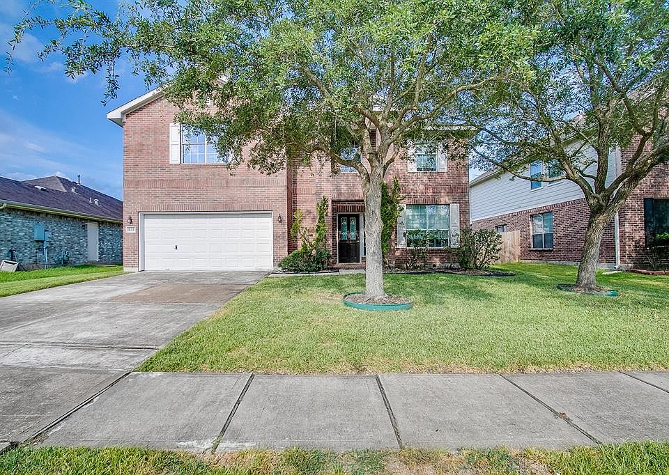 1st image of 533 Small Cedar Dr