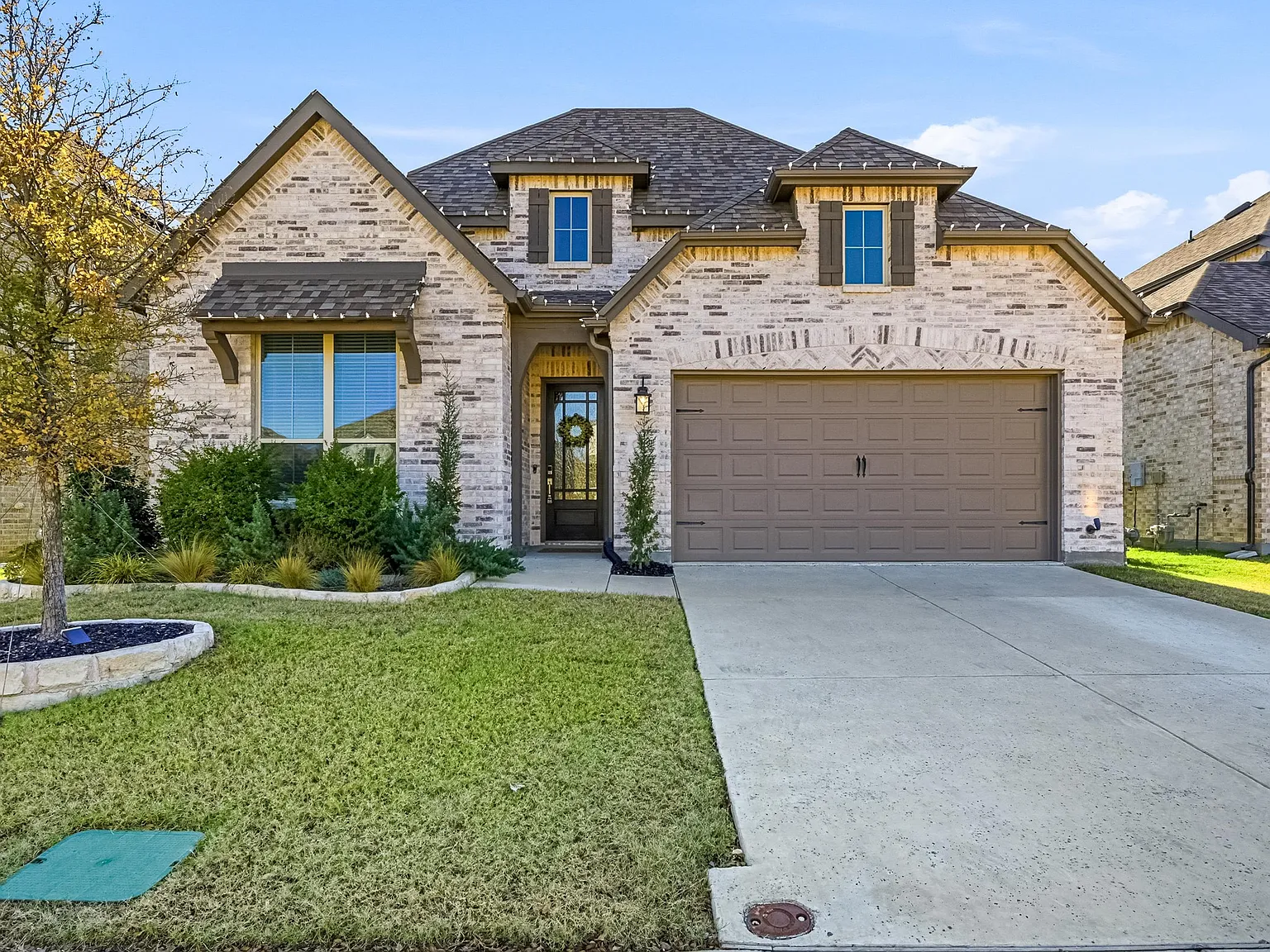 3008 Armstrong Ave — Photo 1