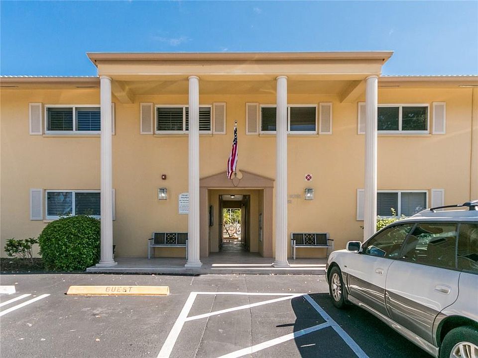 1st image of 2811 NE 51st St #14