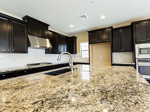 5th image of 326 Mandarin Hill Ln