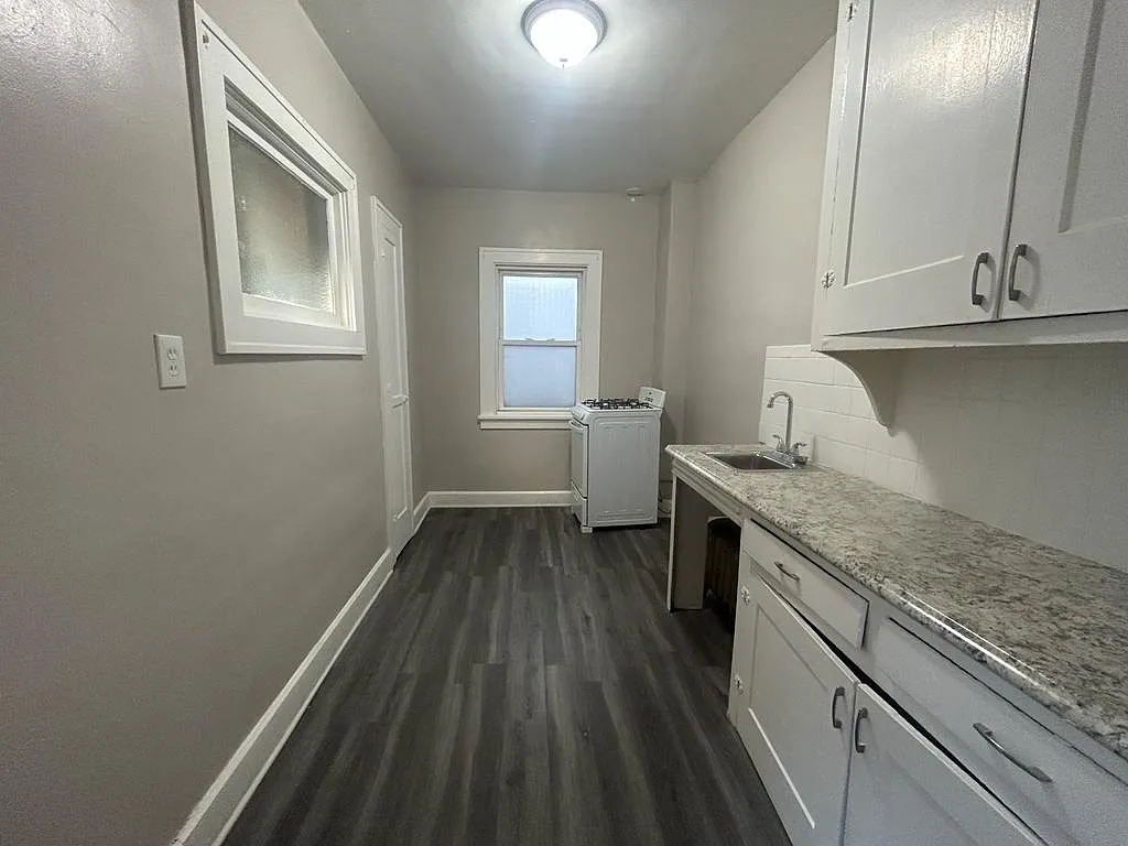 1 bed, $795 — Photo 2
