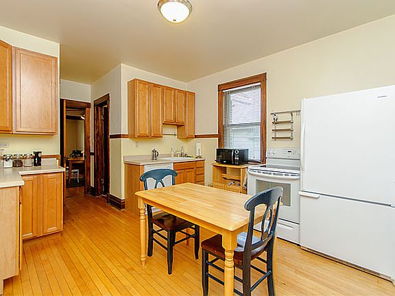 4th image of 541 Beloit Ave #2
