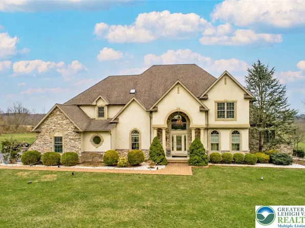 272 S Egg Rd, Bath, PA 18014