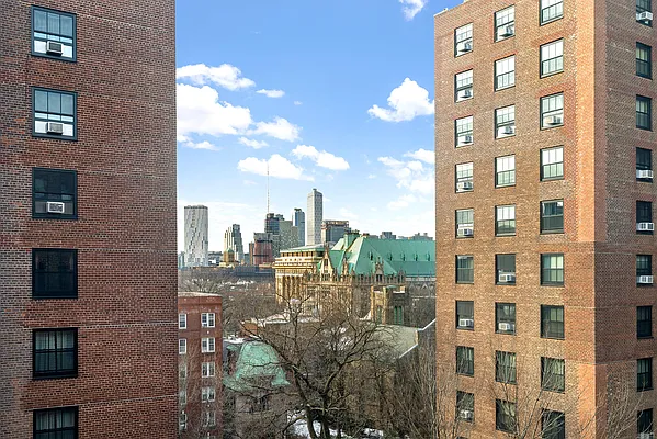 Sold by Compass | media 10