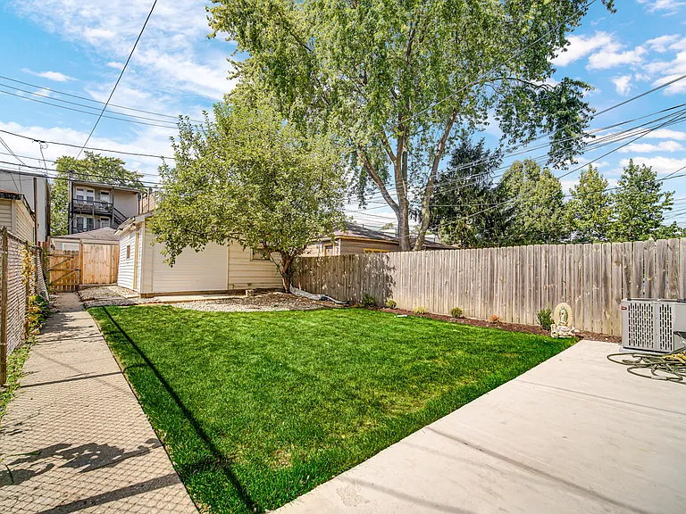 2620 N Ridgeway Ave #3 — Photo 13