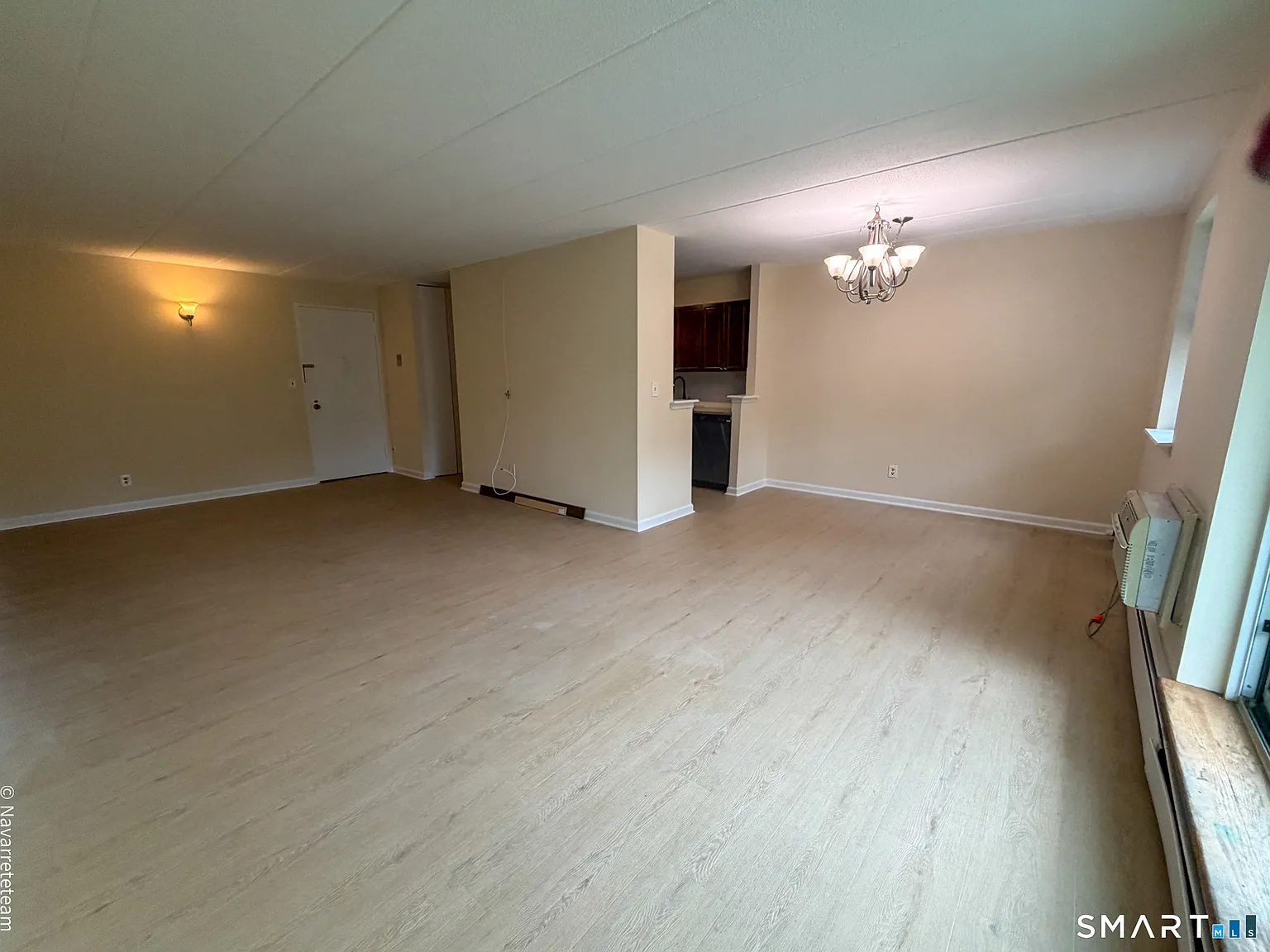 3 bed, 2.0 bath, 1230 sqft, $3,200 — Photo 3