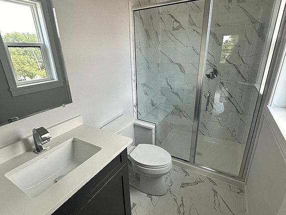 5th image of 348 Edgegrove Ave #2