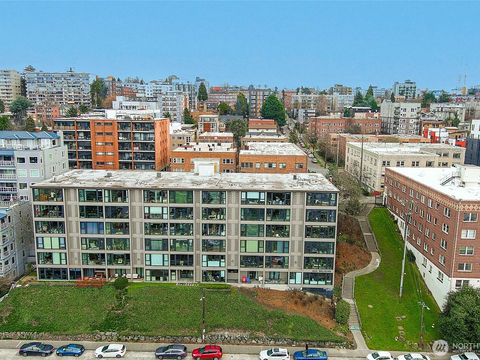 1st image of 400 Melrose Avenue E #403