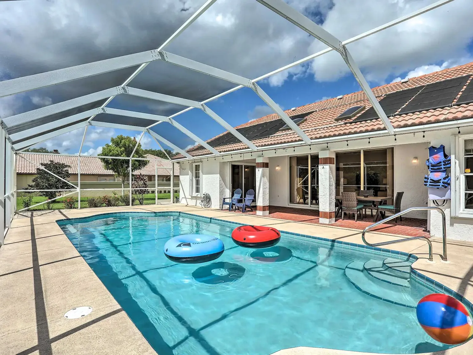 3 bed, 2.0 bath, 2014 sqft, $6,000 — Photo 4