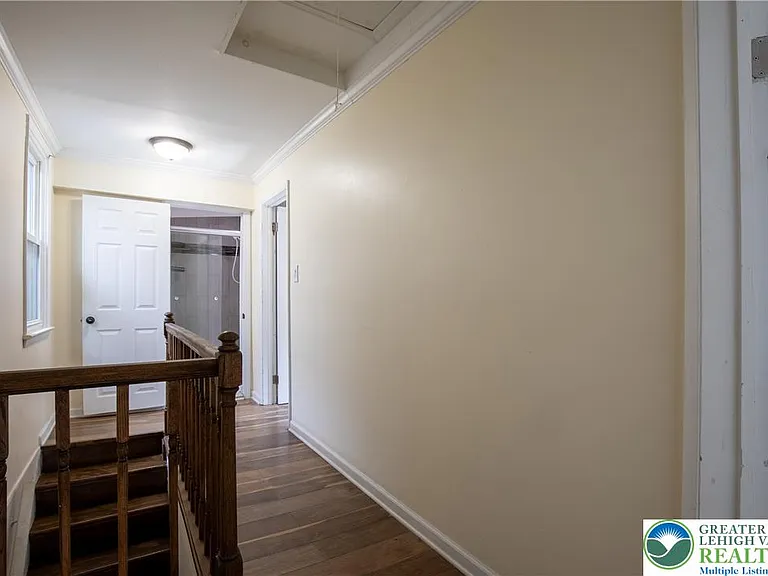 68 S Meade St — Photo 28