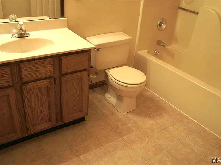 1631 Thunderbird Ln — Photo 11