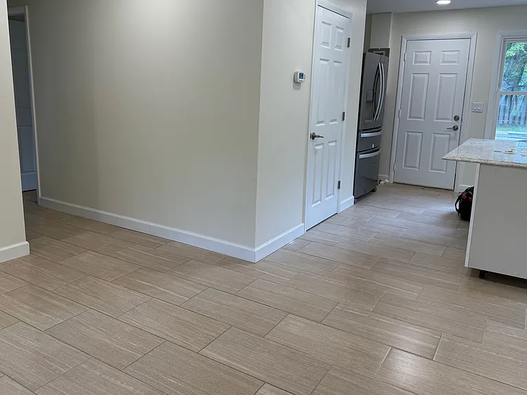 1111 Riverton Dr — Photo 3