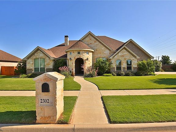 2nd image of 2302 Lynbrook Dr