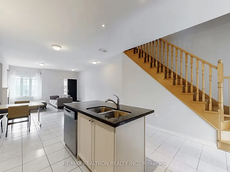 7 Zenyatta Ln — Photo 12