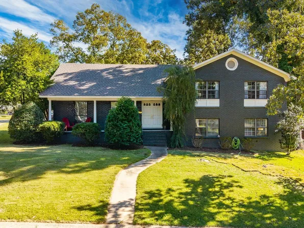 1209 Fawnwood Rd, Little Rock, AR 72227