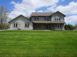W140S7636 Freedom Ave, Muskego, WI 53150