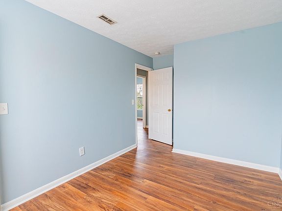 3rd image of 1010 Holderness Ln