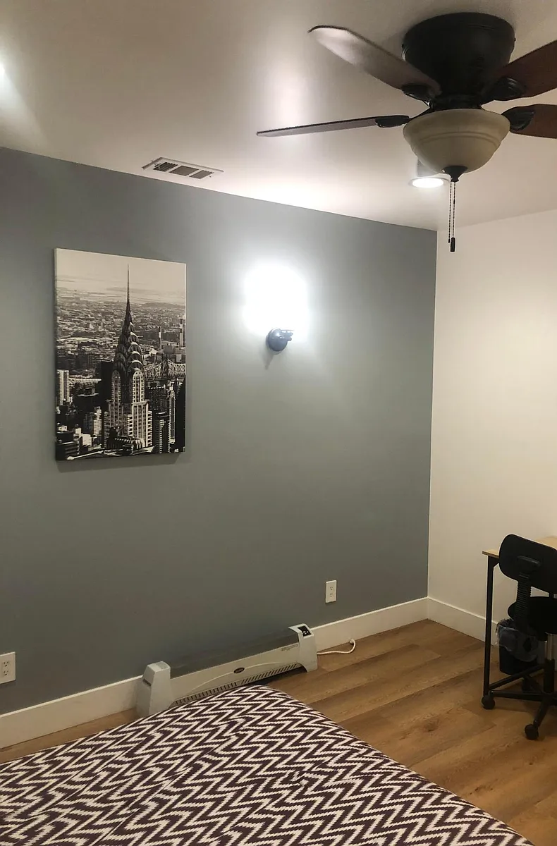Building Photo - 1037 W 73rd St