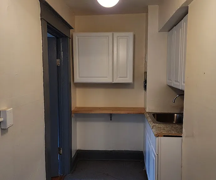 45 N Clinton St #1R — Photo 6
